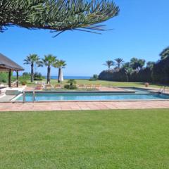 Amazing Beachfront Villa heated pool Marbella