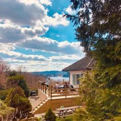 Villa des Suisses with Jacuzzi & View of Lake des Settons