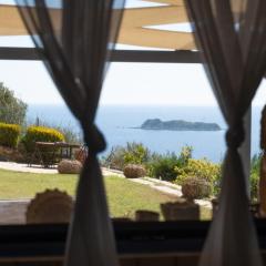 Wonderful maisonette overlooking the Aegean Sea