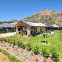 Wanderlust - Queenstown Holiday Home