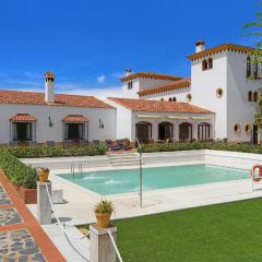 Amazing Home In La Granada De Ro-tint With Outdoor Swimming Pool, Wifi And Indoor Swimming Pool