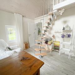 Holiday Home tiny lavender house by Interhome