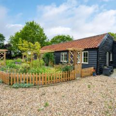 Sundial and Woodland Lodge