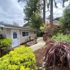 Light filled Cottage Studio Blocks from Beach