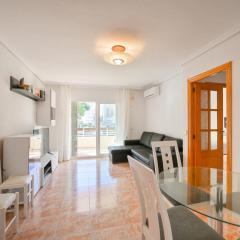 Beautiful 2 bedroom in Parque Loix 3 minutes walk to the beach