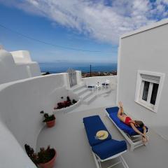 White Swallow Suite Santorini