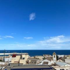 Ático duplex con Vista Mar y Terraza Privada a 200m de la playa hasta 6 personas