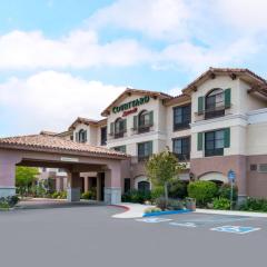 Courtyard Thousand Oaks Ventura County