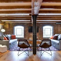 Wild Roses Serviced Apartments - ExCel Warehouse 1