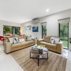 Casa Mia Retreat Luxury Family Home on Buderim