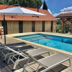 Le séchoir à tabac et sa piscine Les temps des sources