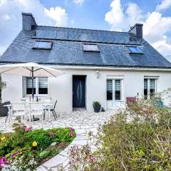 3 Bedroom Gorgeous Home In Plouay