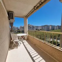 BONITO APARTAMENTO EN PLAYA DE GANDIA