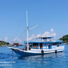 Labuan Bajo Boat Charter
