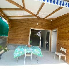 Bungalow charmant à Schoelcher avec jardin clôturé