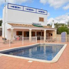 Villa with 4 bedrooms / Pool / Quiet Area / WiFi