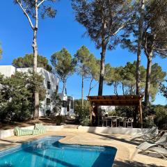 Spacious & Luxury villa in centre Ibiza