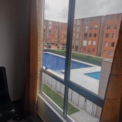 Apartamento con parqueadero y piscina