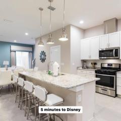 Gorgeous New 4 Beds DREAM Villa 5 min to Disney