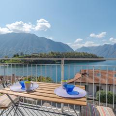 Lake Como Apartment with Balcony and Private Parking