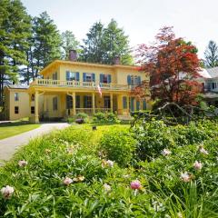 Historic Stockbridge On Main Street 3 Bedroom