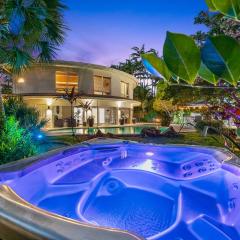 Waterfront 7BR Villa w Private Heated Pool