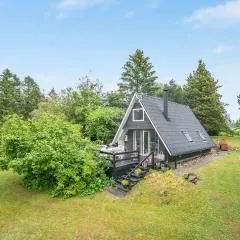 Nice Home In Ebeltoft With Kitchen