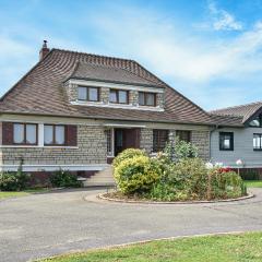 Lovely Home In Villers-s-s-foucarmont With Kitchen