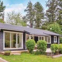 2 Bedroom Lovely Home In Gilleleje
