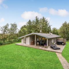 Four-Bedroom Holiday Home In Spottrup