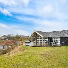 Cozy Home In Ebeltoft With Kitchen