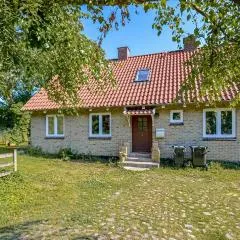 Beautiful Home In Rønde With Kitchen