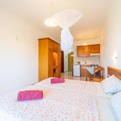 Giannis apartments 6