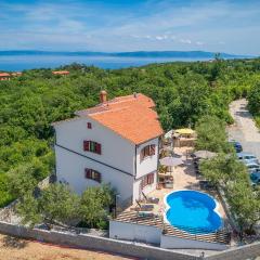 Wonderful apartments with heated pool, sauna, jacuzzi and sea view