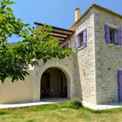 Mani family friendly, mountain house with parking