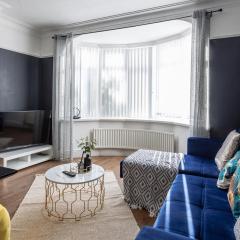 Stunning Newcastle Gem - sleeps 9 - Parking