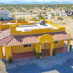 2BR /2BA Family Vacation Home with WiFi