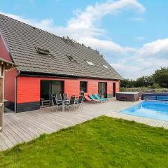 Stunning Home In Saint-denoeux With 4 Bedrooms, Wifi And Private Swimming Pool
