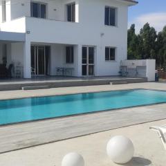 Kiti Village Villa Larnaca, salt-water pool, 5 bedrooms