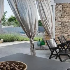 Rustic luxury villa with stunning interior in Tinjan