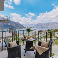 Apartment Boka with Sea View