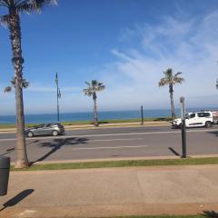 Studio au bord de la corniche