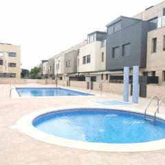 Adosada con piscina comunitaria ideal familias