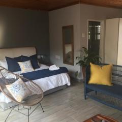 Blue Lotus Guest House Pta East-Solar power