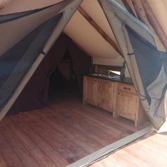 Tente Lodge pour 5 personnes en bordure de la rivière Allier