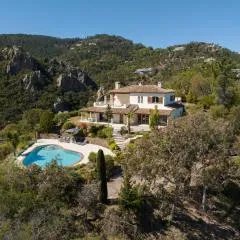 VILLA L'ESTEREL AVEC PISCINE VUE MER -MANDELIEU 06210- 6 Pers