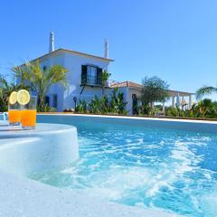 VILLA CARACOL Heated Swim Spa & Mini-Golf