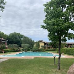 Apartment in residence with swimming pool near Peschiera del Garda.