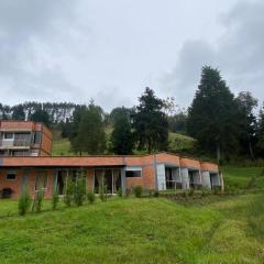 Casa Campestre Condominio El Tesoro Vía Termales de Santa Rosa de Cabal