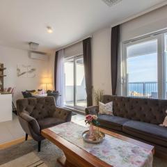 Penthouse Heavenly Holiday Home